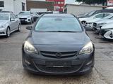 Opel Astra SportsTourer/Neue Motor/SHZ/LenkradHZ/Temp - Opel Astra: Motor