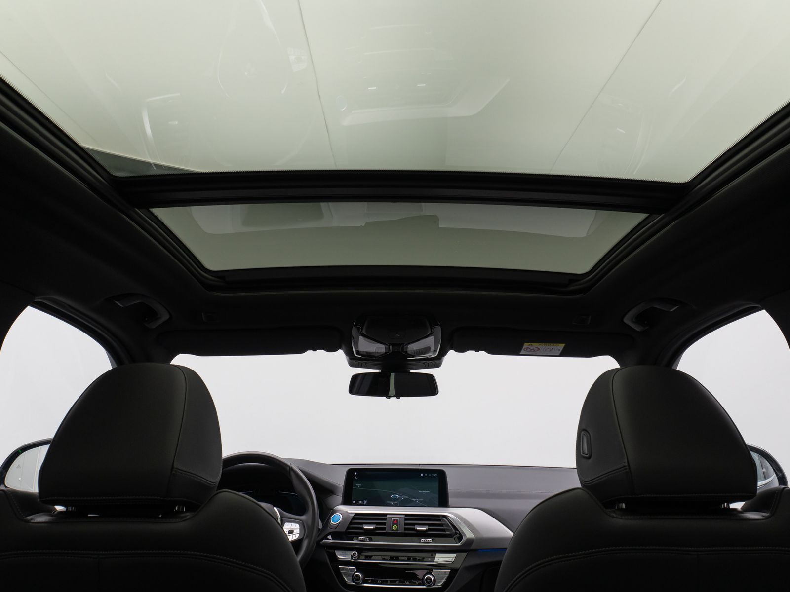 Fahrzeugabbildung BMW iX3 Impressive Panorama 360°HUD DAB H/K Komfort