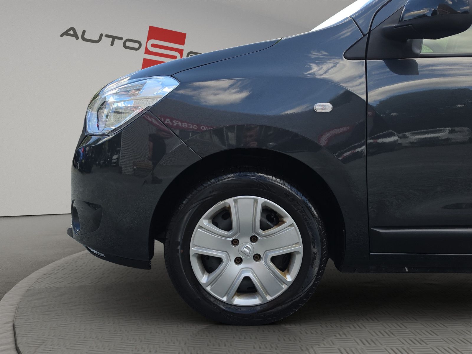 Fahrzeugabbildung Dacia Lodgy Comfort 7x Sitzer Navigation Tempomat