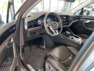 Volkswagen Touareg - 10