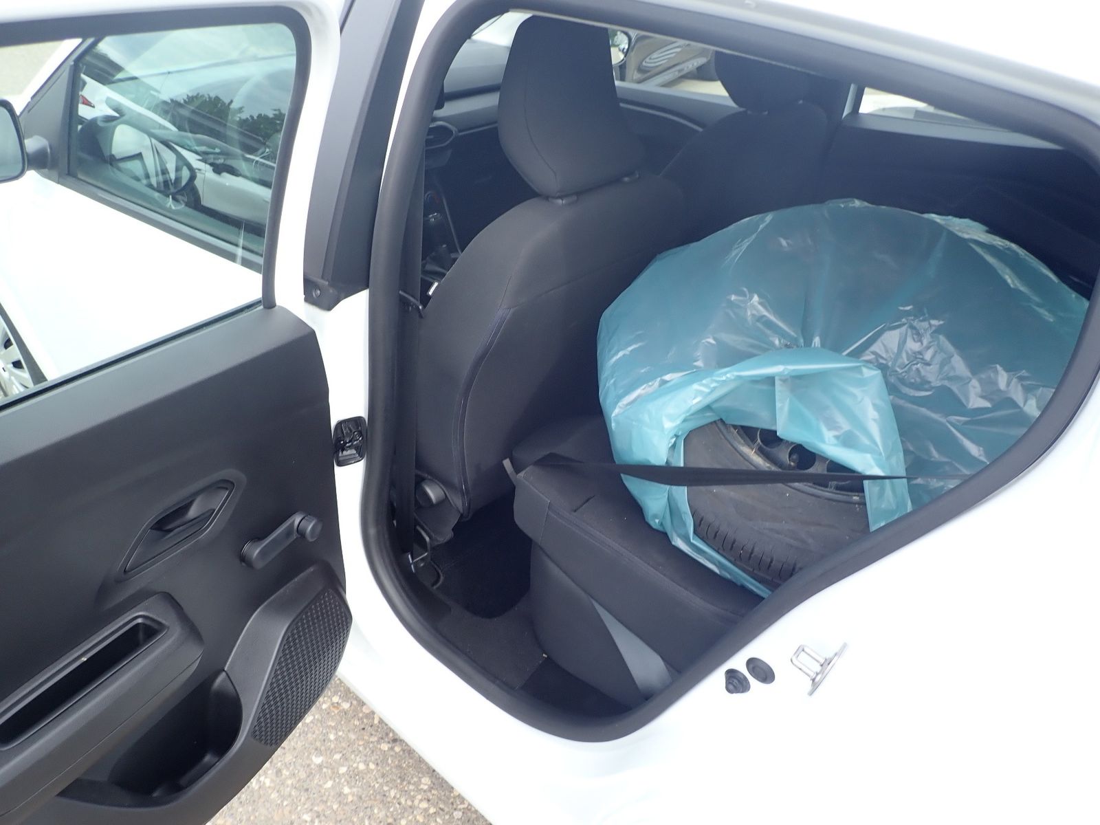Fahrzeugabbildung Dacia Sandero Essential SCe 65