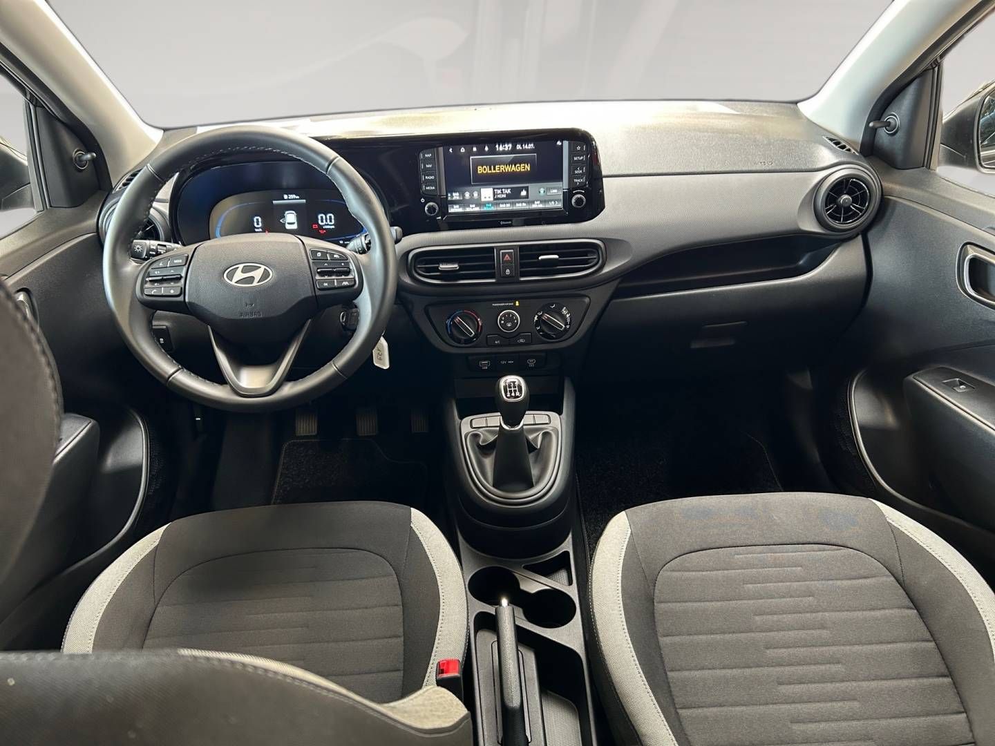 Fahrzeugabbildung Hyundai i10 FL 1.0 Benzin (63 PS) | Apple CarPlay u. And