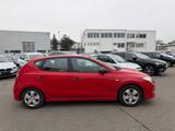Hyundai i30 FIFA WM Edition Klima 8-fach 1. Hand - Hyundai i30 aus 2010 mit Diesel-Antrieb