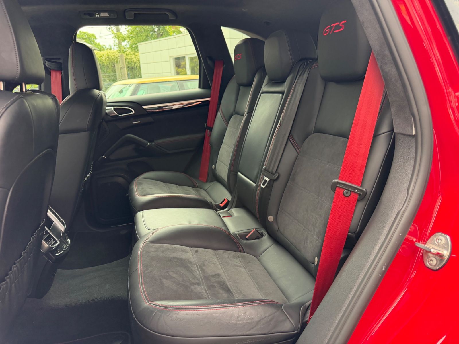 Porsche Cayenne GTS foto 14