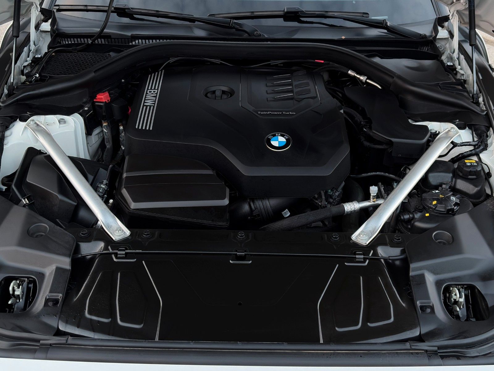 Fahrzeugabbildung BMW Z4 sDrive20i M Sport Anthrazit HUD ACC H&K LHZ