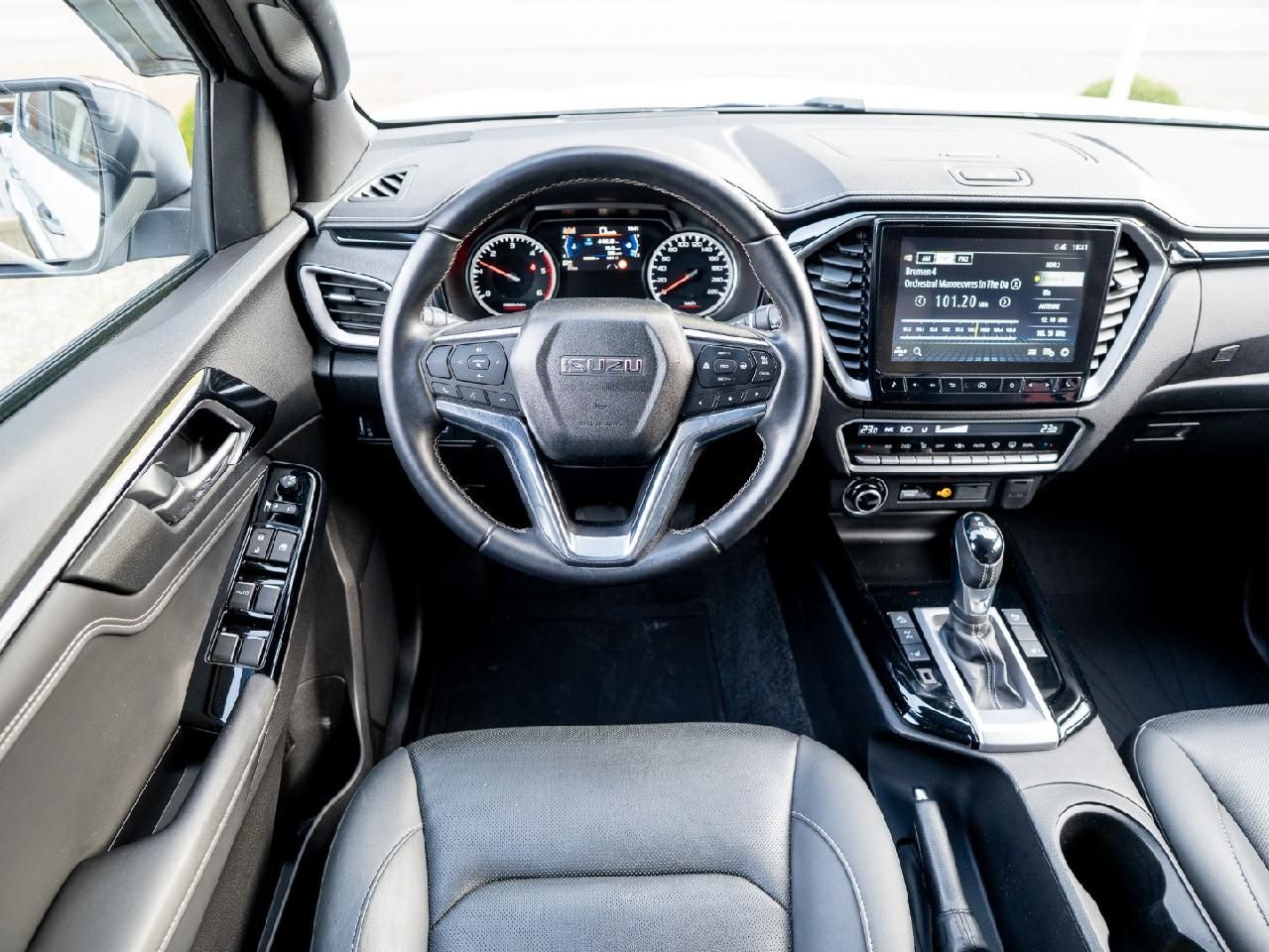 Fahrzeugabbildung Isuzu D-Max Double Cab 4WD V-CROSS