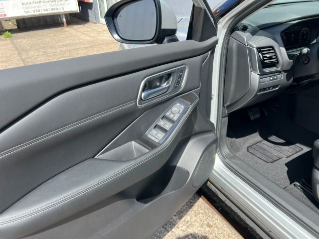 Fahrzeugabbildung Nissan X-Trail 1.5 VC-T Tekna Xtronic Leder*HUD*AFA*19`