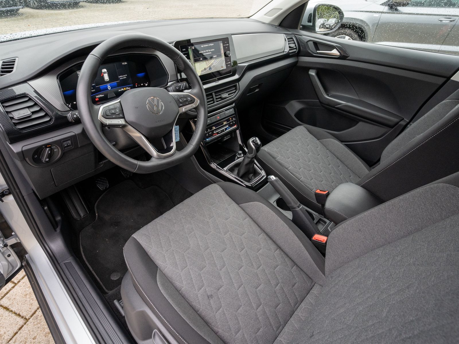 Volkswagen T-Cross - Bild 12