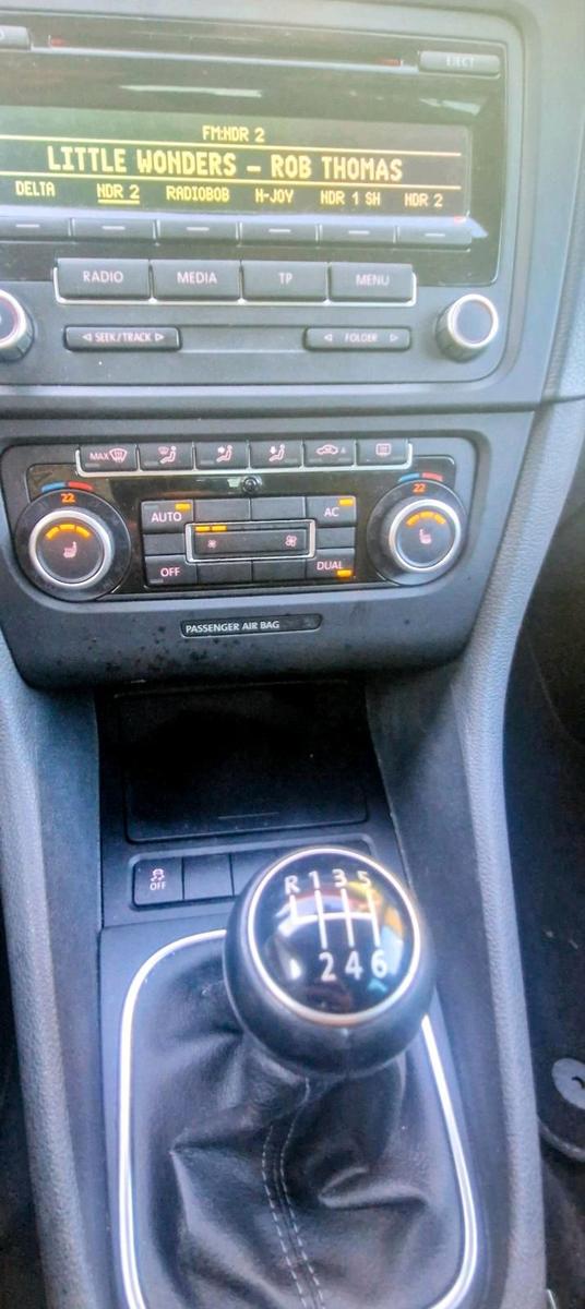 Volkswagen Golf 2011 — photo 11