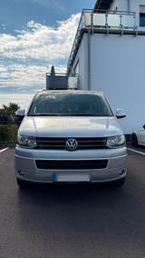 Volkswagen VW Multivan T5 Comfortline 2,0 L TDI 132kW - Volkswagen LT mit Diesel-Antrieb: Automatik
