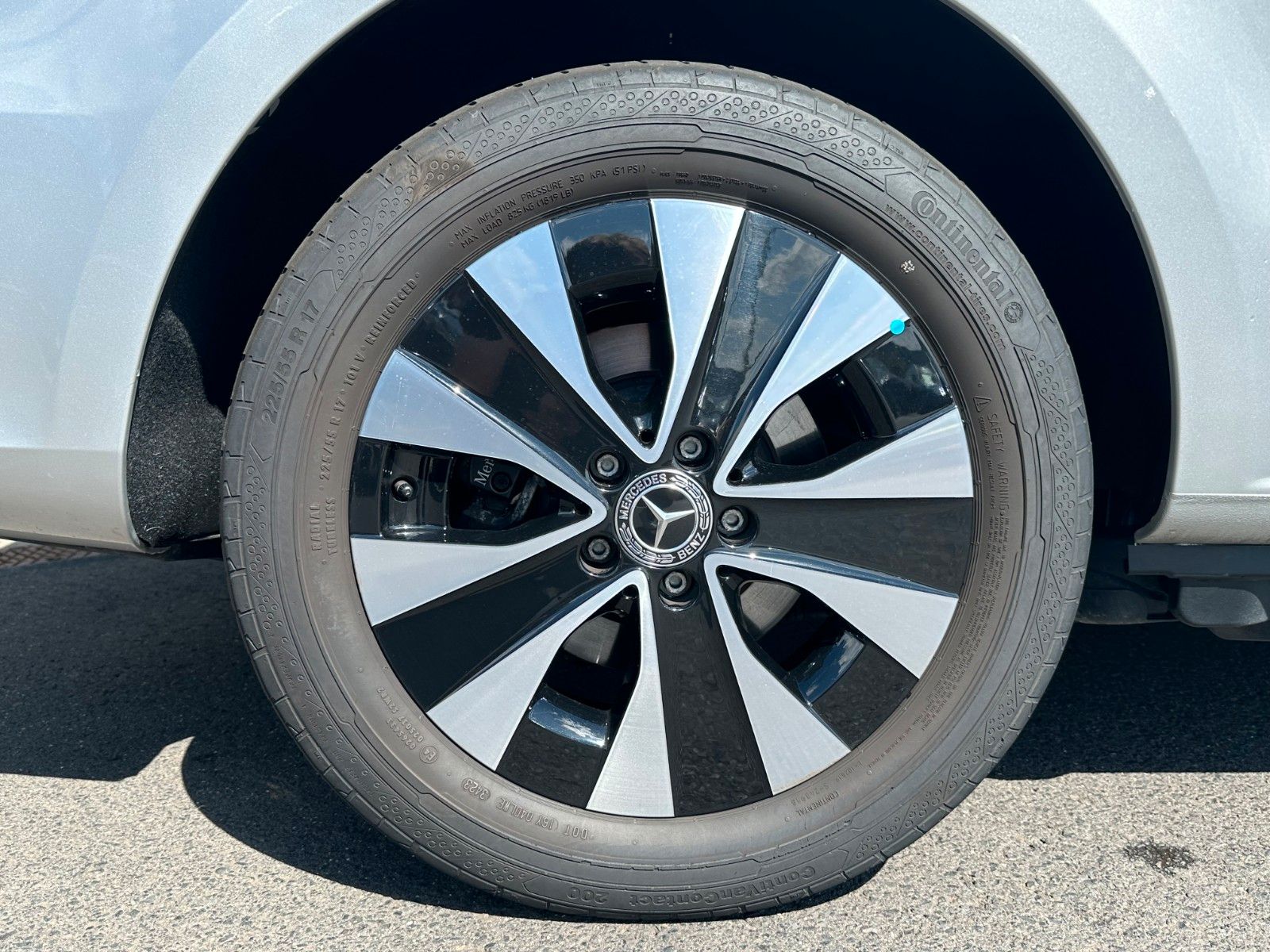 Fahrzeugabbildung Mercedes-Benz V 250 EDITION 4MATIC Kompakt Liege-Paket AHK2,5t