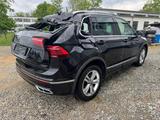 Volkswagen Tiguan 3xR-Line 4Motion AHK/Matrix/HUD/Kamera - VW Tiguan Unfallwagen