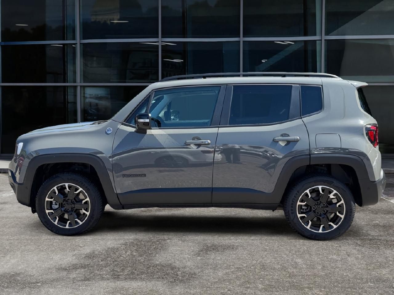 Fahrzeugabbildung Jeep Renegade Trailhawk Plug-In-Hybrid 4xe
