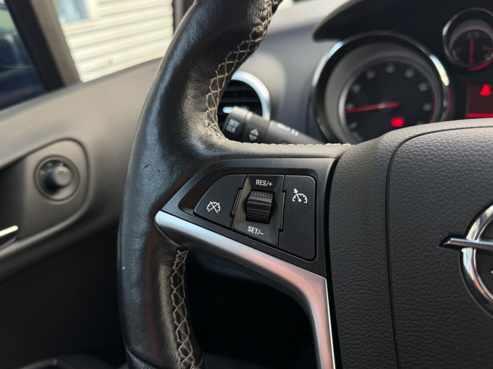 Opel Meriva B Innovation*KLIMA*PDC*TEMP.*FAHRRADTR*