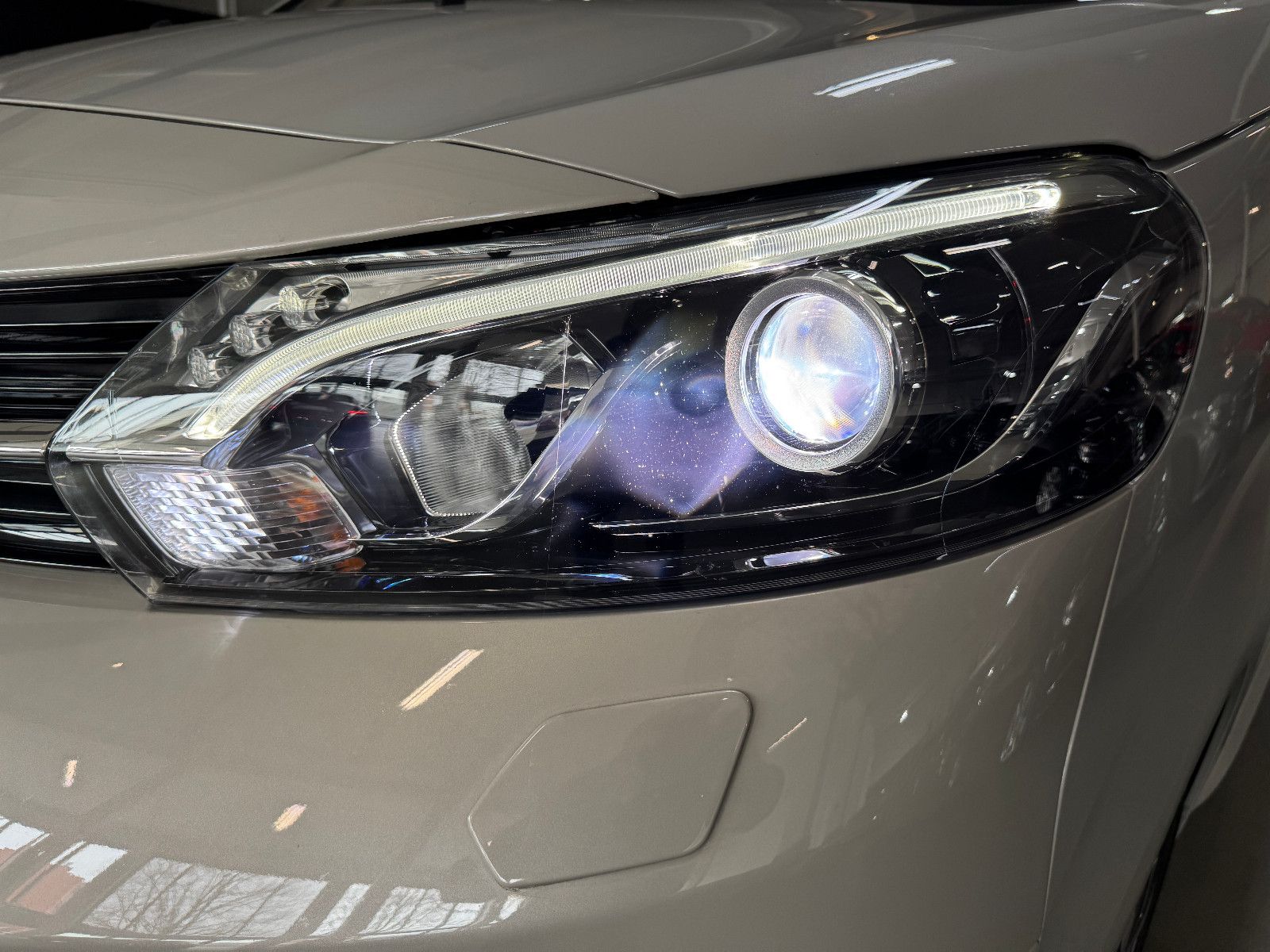 Fahrzeugabbildung Toyota DETHLEFFS CROSSCAMP FLEX 7-SITZER AUFSTELLDACH