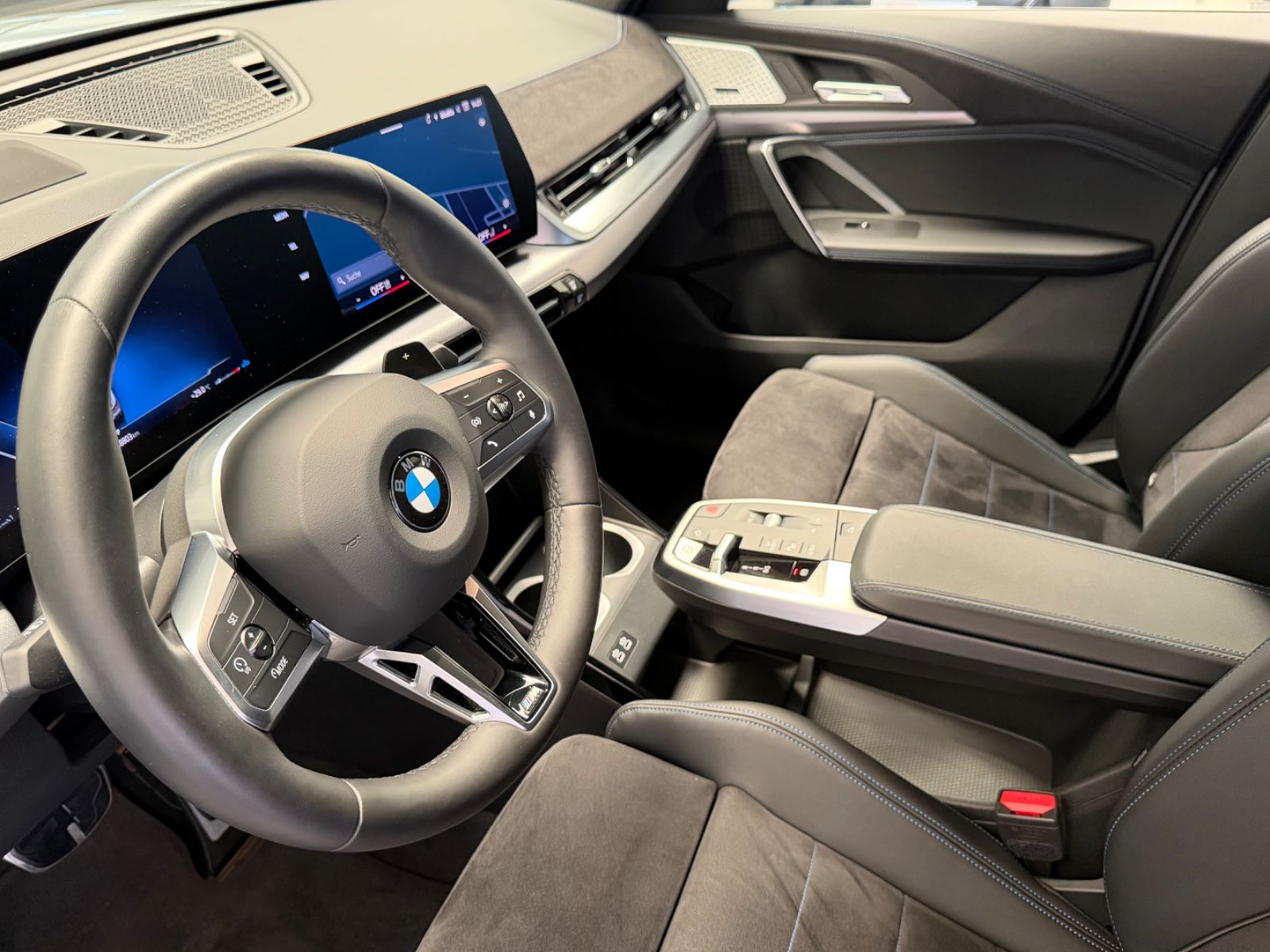 BMW X2 20 d xDrive M Sport 360° Cam KeyLess HUD AHK foto 13