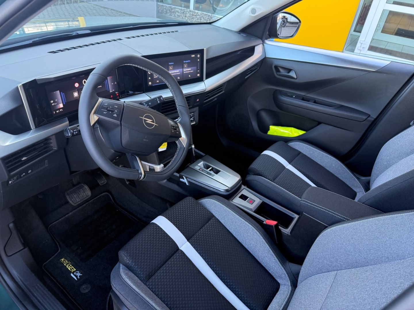 Fahrzeugabbildung Opel Frontera 1.2 Edition SHZ+LHZ+Kamera+Allwetter