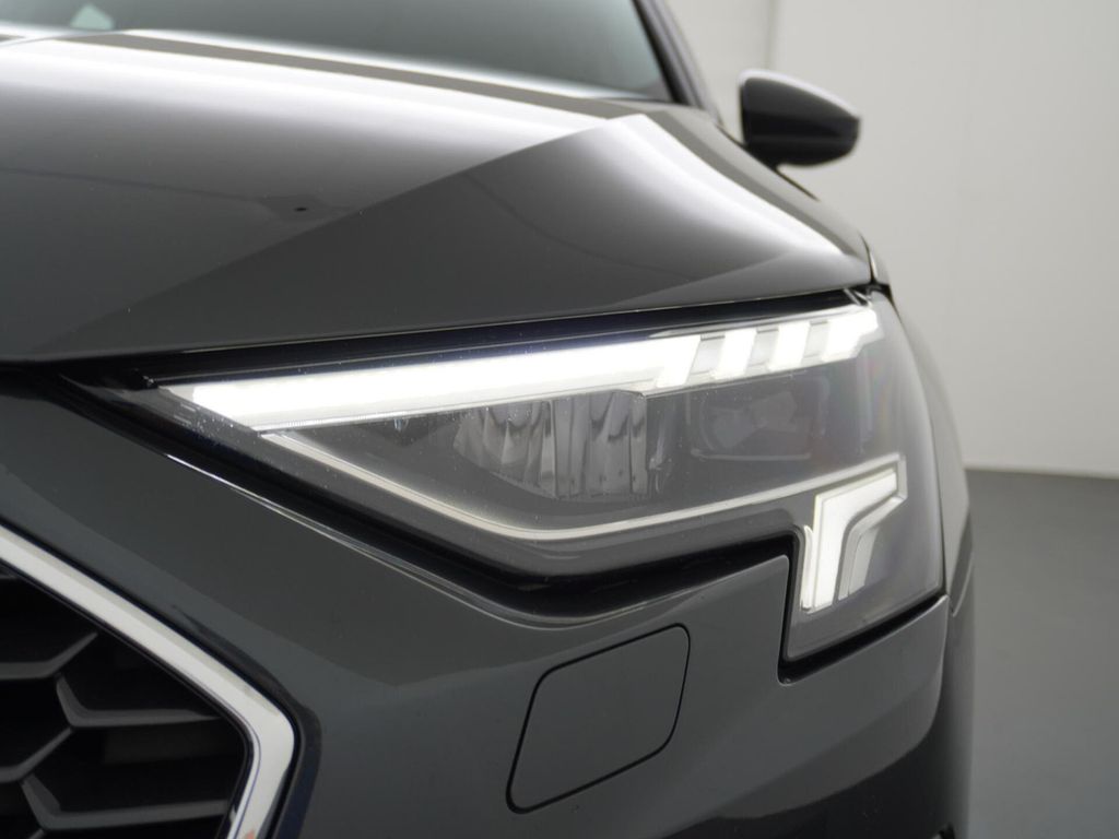 Audi A3 Sportback 35 TFSI Advanced edition ACC 17" LM