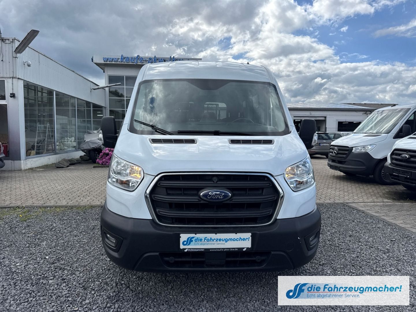 Fahrzeugabbildung Ford Transit Kombi 350 L3 Trend Lift Temp Tel.-Vorb.