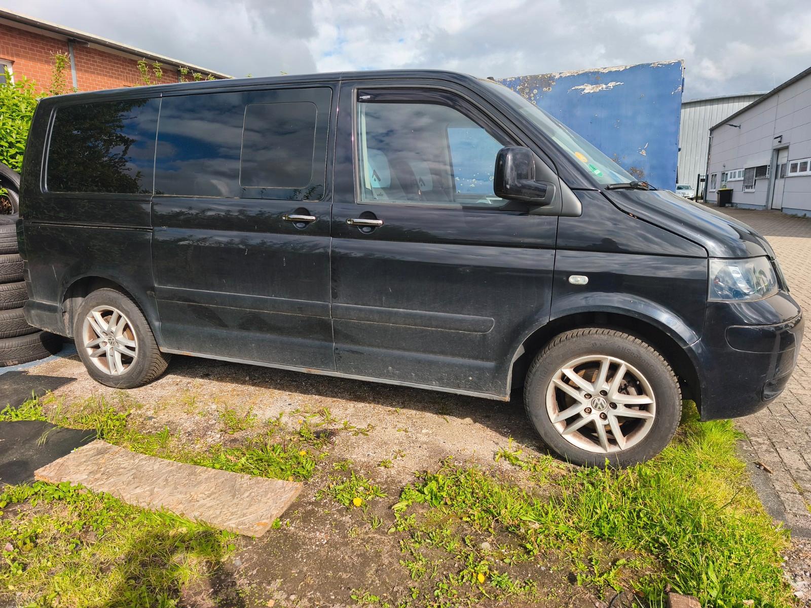 Volkswagen T5 Multivan  2,5 TDI - ATLANTIS