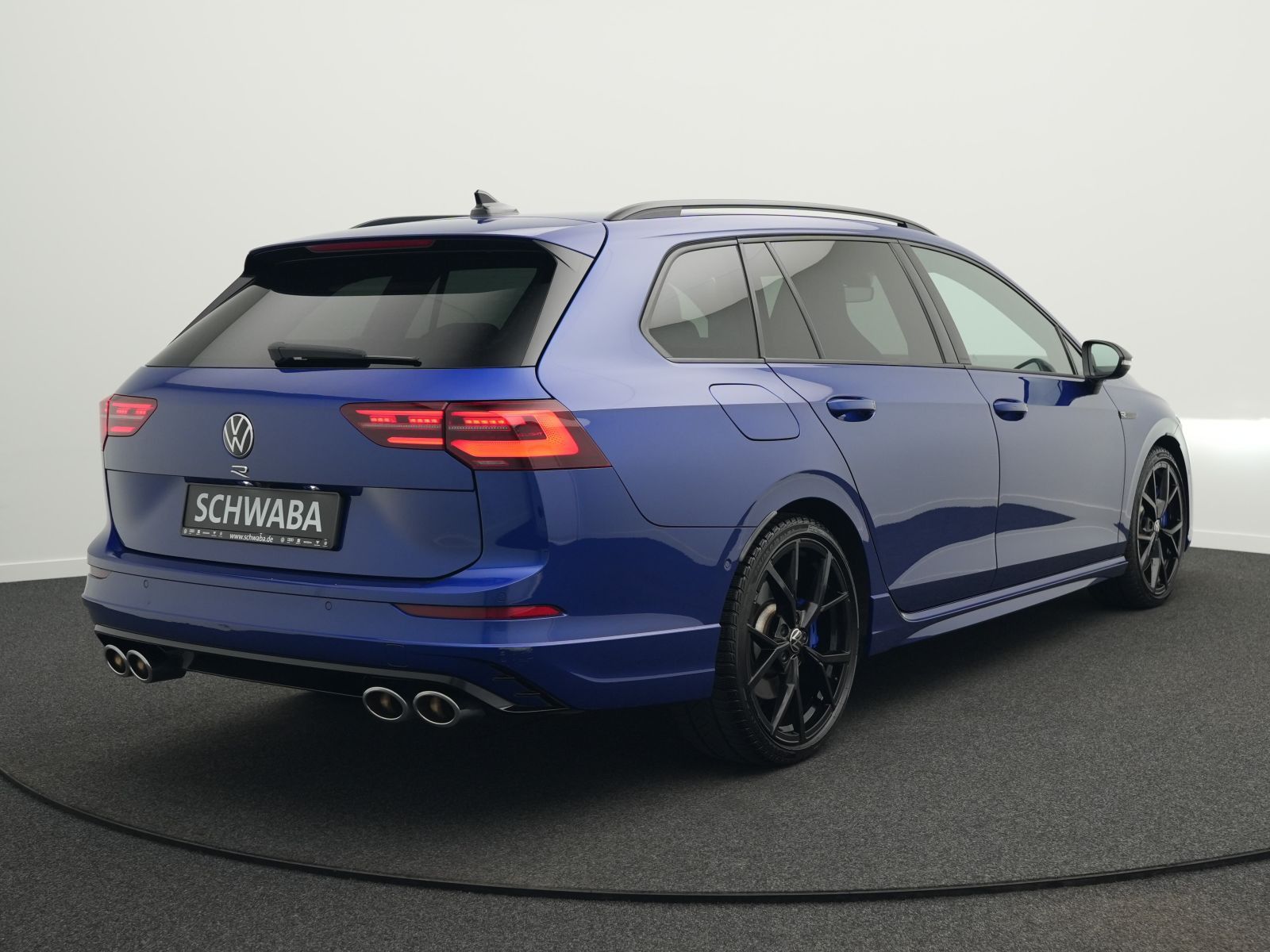 Volkswagen Golf VIII Variant R 2.0 TSI DSG 4M AHK HdUp 19 foto 3