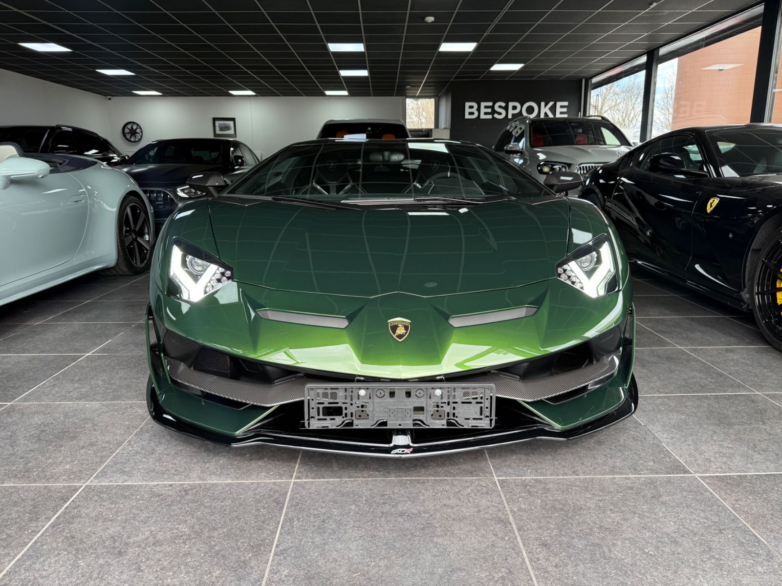 LAMBORGHINI Aventador