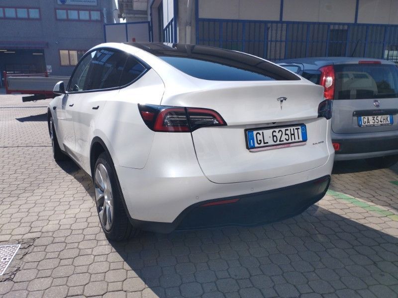Tesla Model Y Long Range Dual Motor awd imagem 3