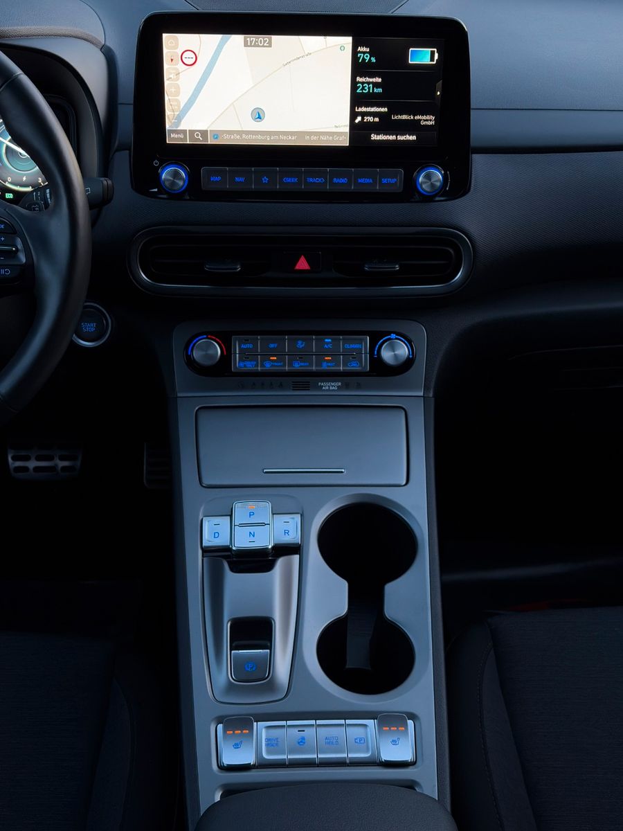 Fahrzeugabbildung Hyundai Kona Edition 30+ Elektro 2WD CarPlay LKA PDC LFA
