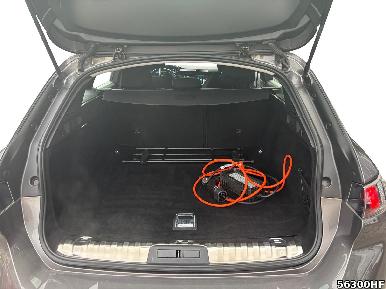 Fahrzeugabbildung Peugeot 508 SW Active Pack +SHZ+CARPLAY+NAVI+KEYLESS