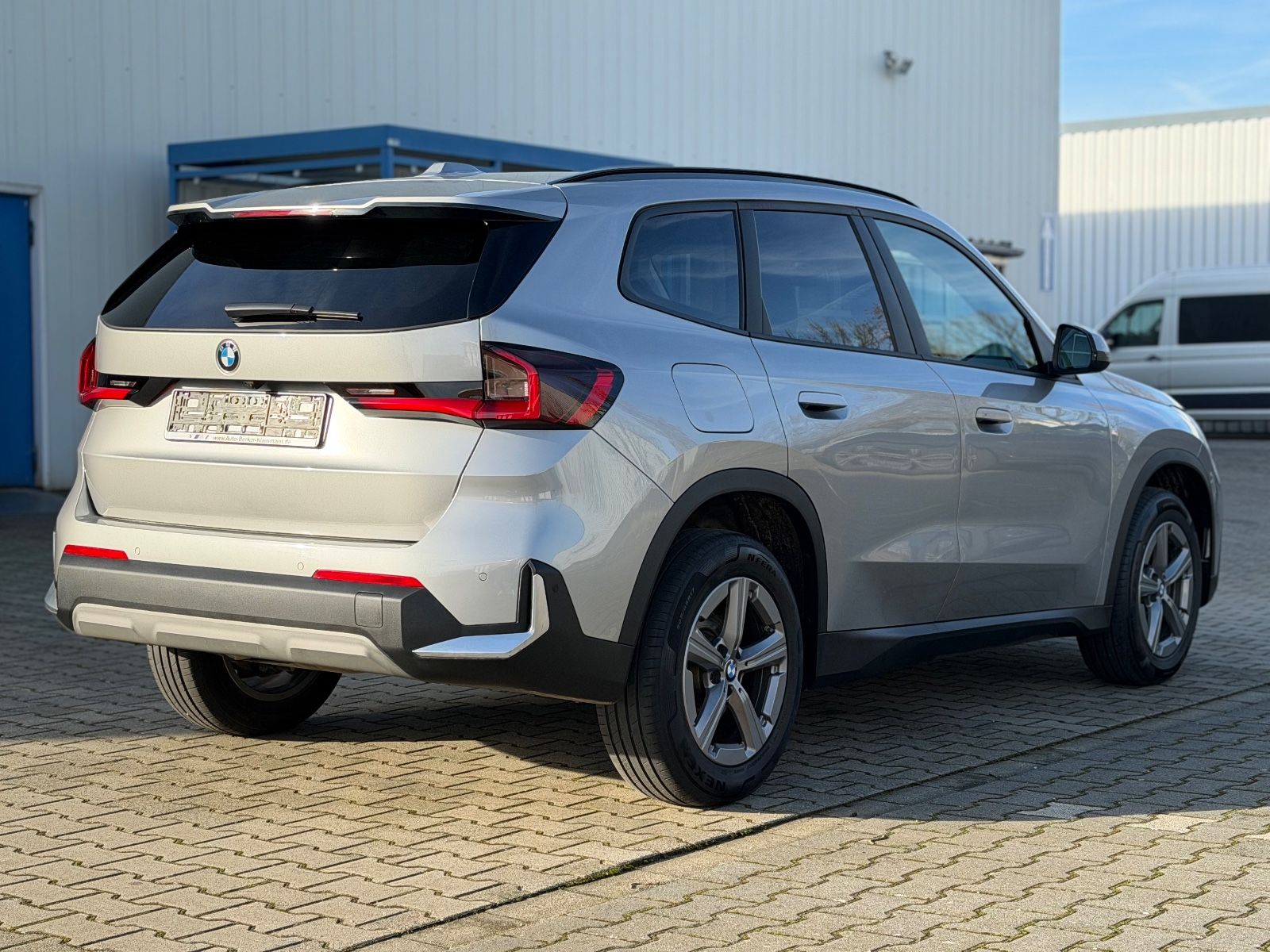 BMW X1 18d LED SPORT VOLLLEDER NAVI HARMAN foto 12
