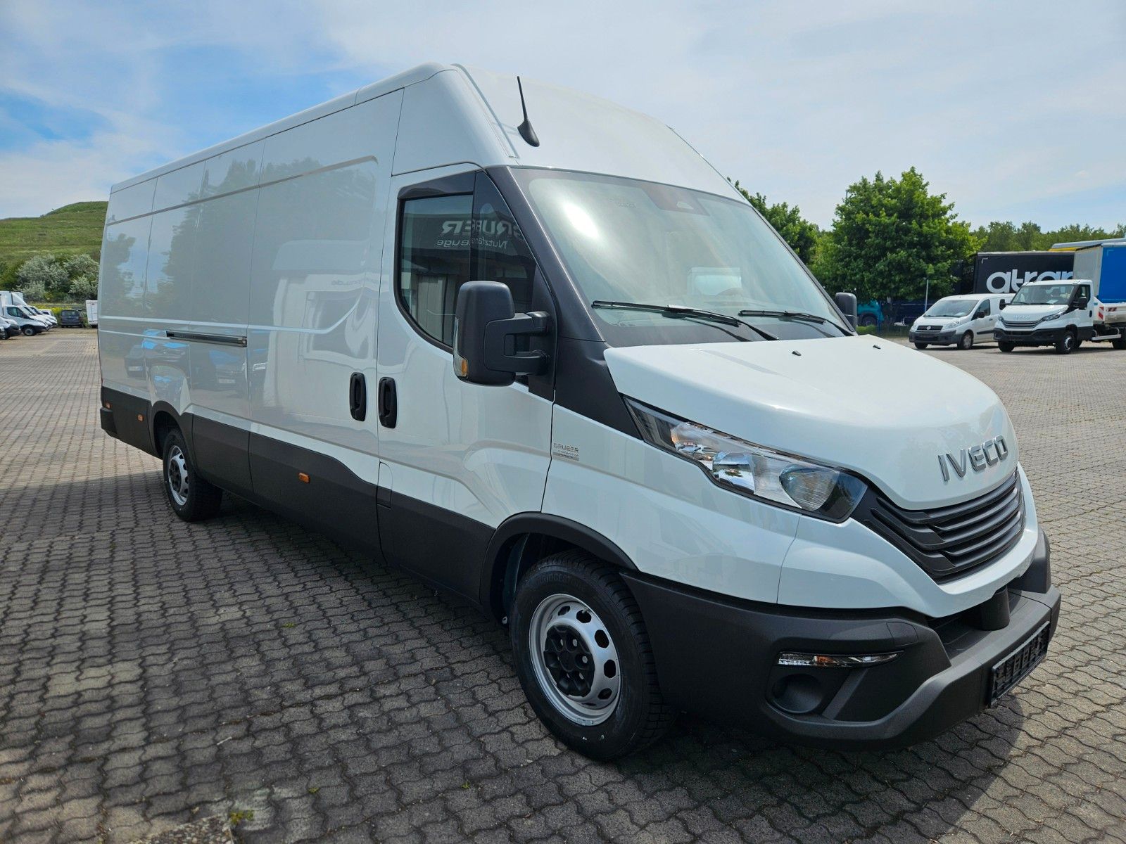 Fahrzeugabbildung Iveco Daily 35S16H 3.0A8 V Y
