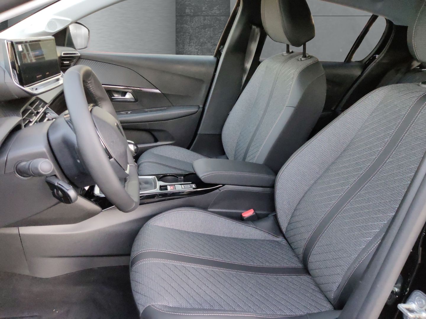 Peugeot 208 - Bild 8