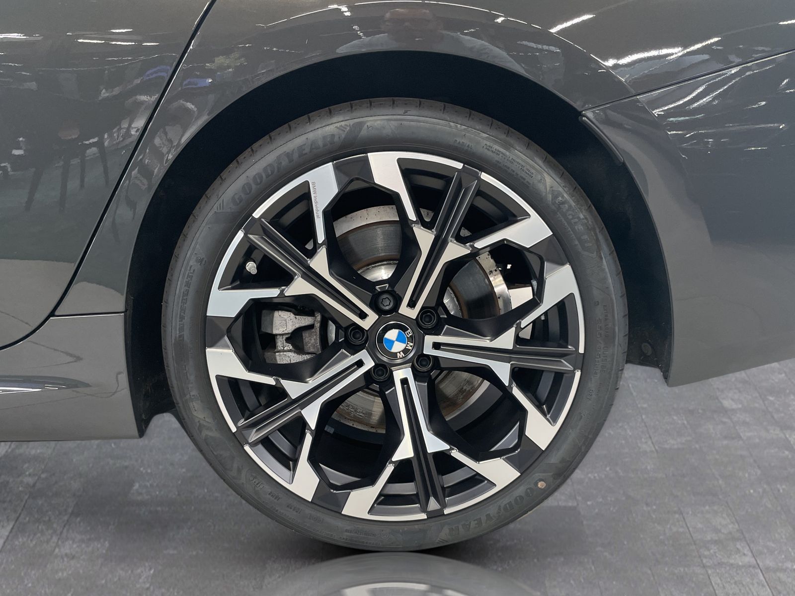 BMW 330 - Bild 14