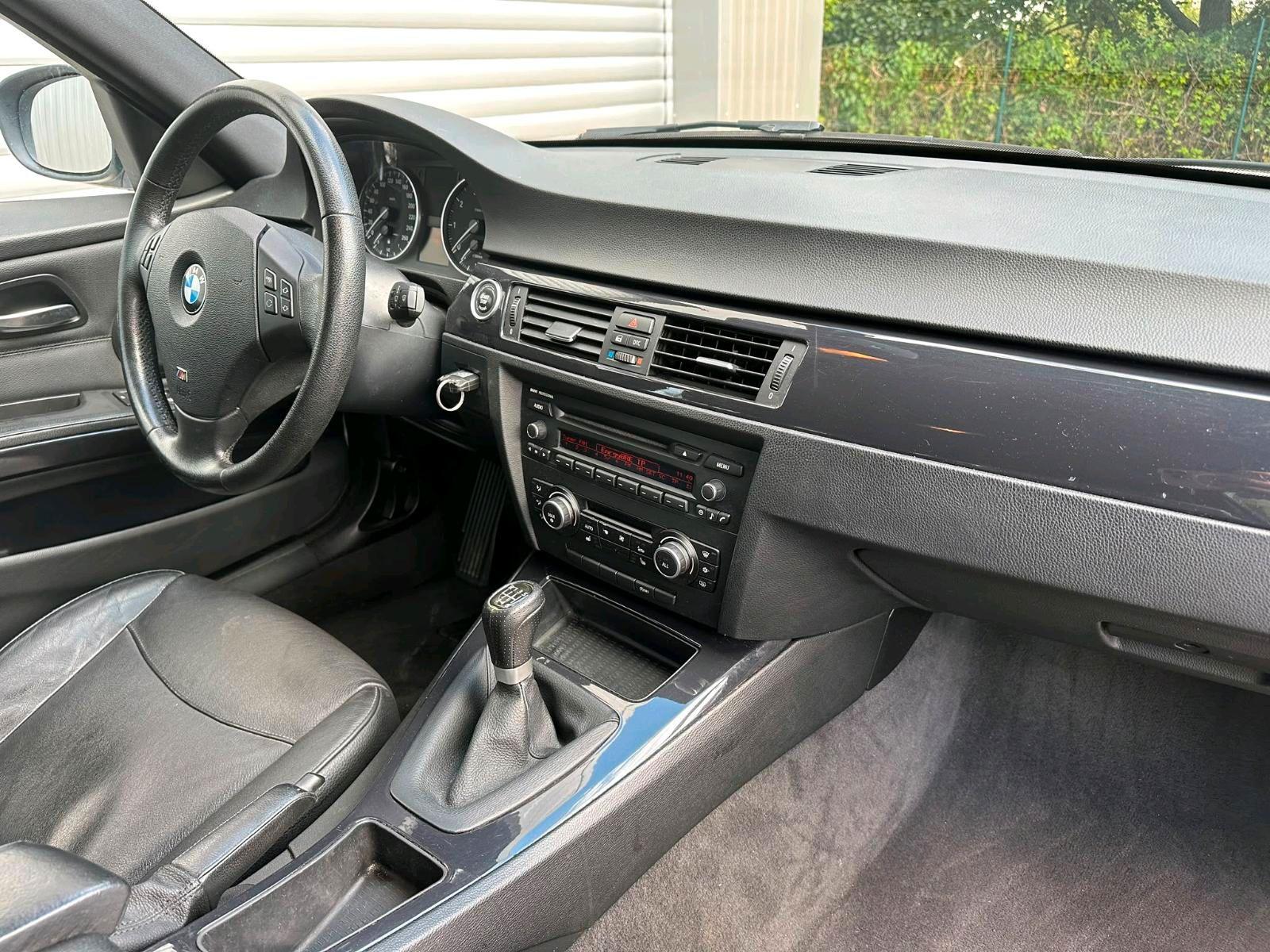 BMW 114 2009 — photo 10