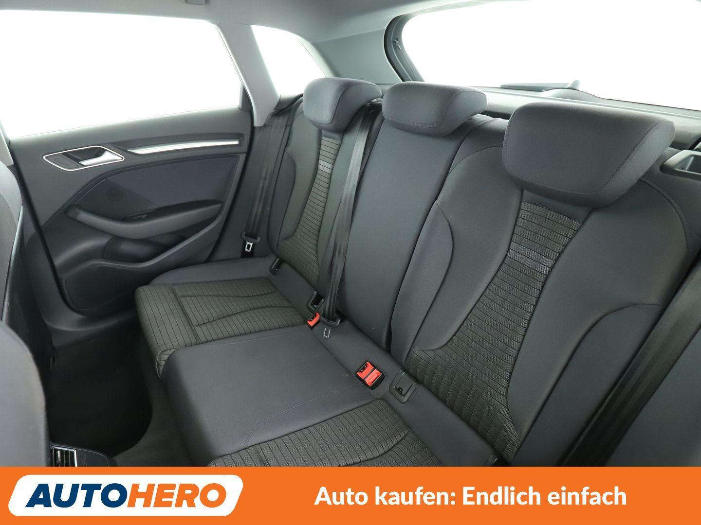 Audi A3 Sportback 35 TFSI Sport Aut. *NAVI*BI-XENON*