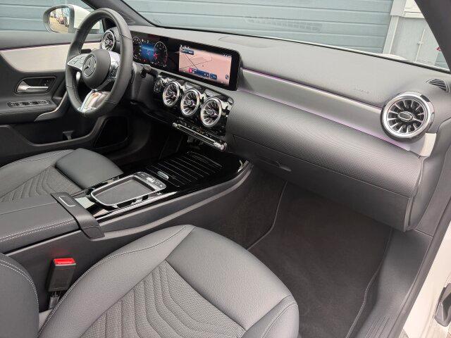Mercedes-Benz A 180 Progressive LED Distronic Panorama 360°...