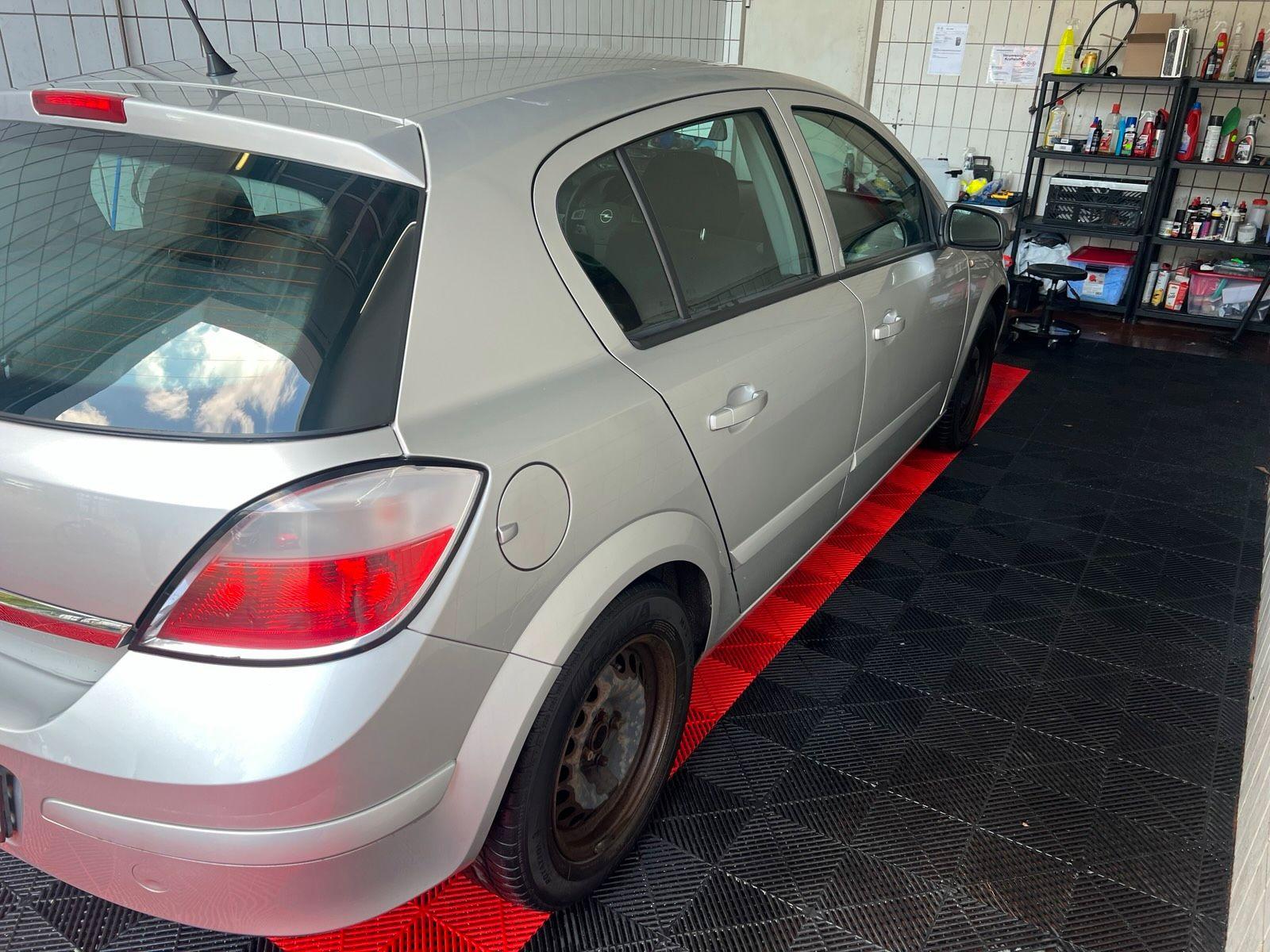 Opel Astra 2004 — engine 90 HP (66kW)