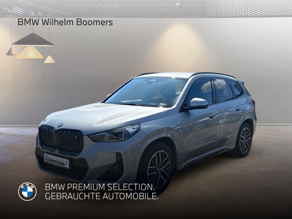 BMW iX1 xDrive 30 AHK M Sportpaket HUD LED