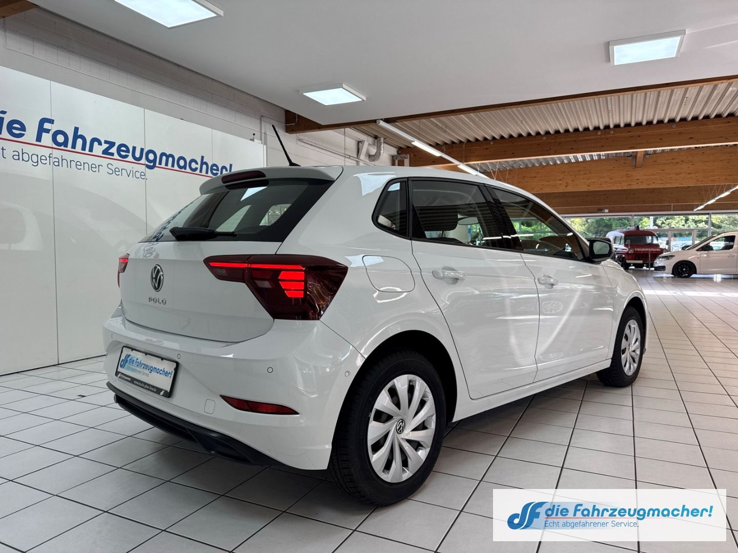 Fahrzeugabbildung Volkswagen Polo VI Life 1.0 TSI EU6d Navi Digitales Cockpit
