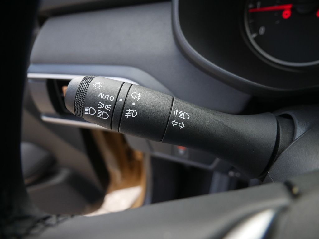 Fahrzeugabbildung Dacia Sandero Stepway Extreme TCe 110 KAMERA AHK LED