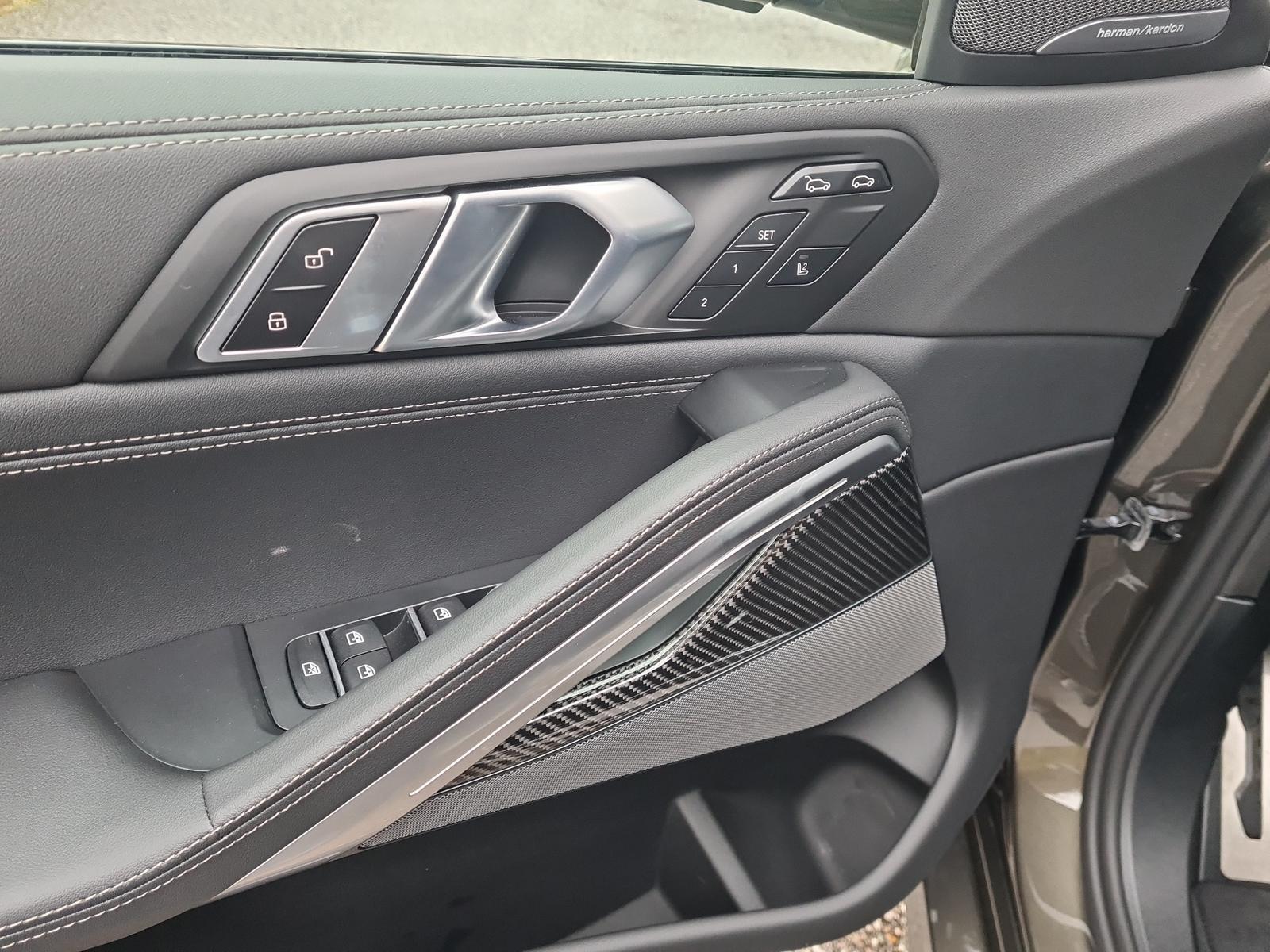 BMW X6 M60i DrivAssPro+Innovation+Wärme+Pano+Komfort