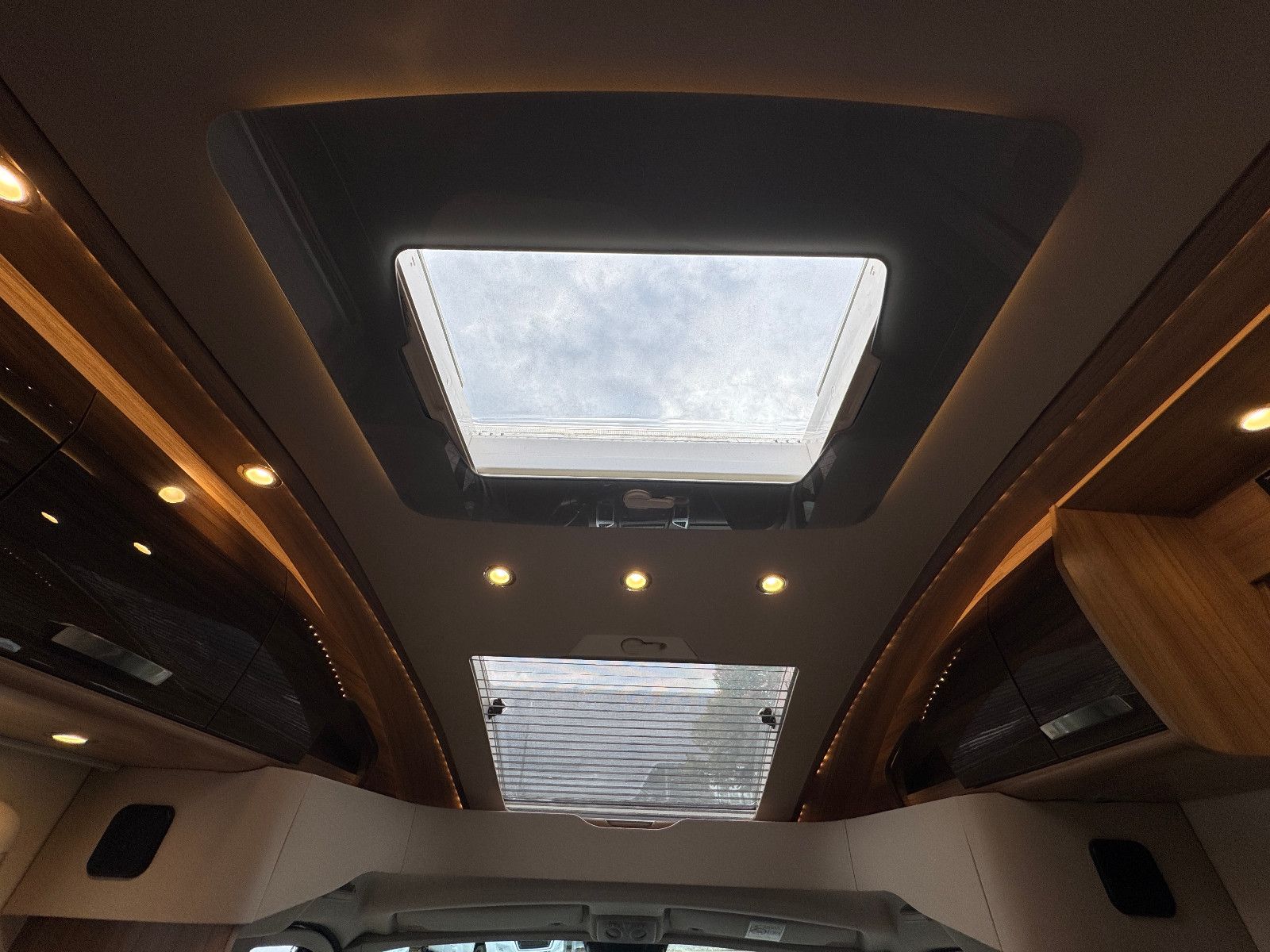 Fahrzeugabbildung Knaus SUN TI 700 MEG PLATINUM SELECTION FIAT 1.HAND