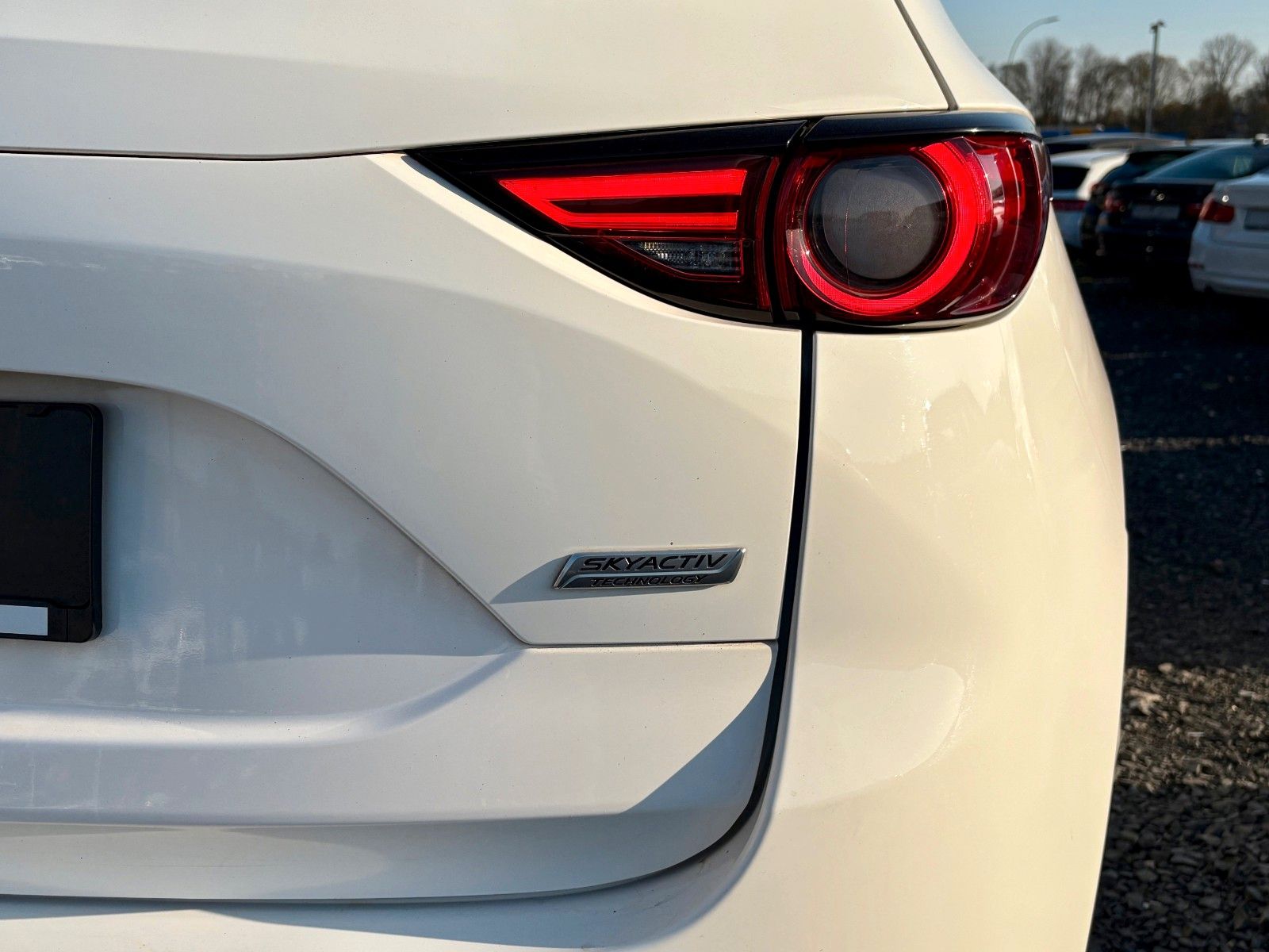 Fahrzeugabbildung Mazda CX-5 SPORTS-LINE AWD 1.HD HUD Leder 360 LED BOSE
