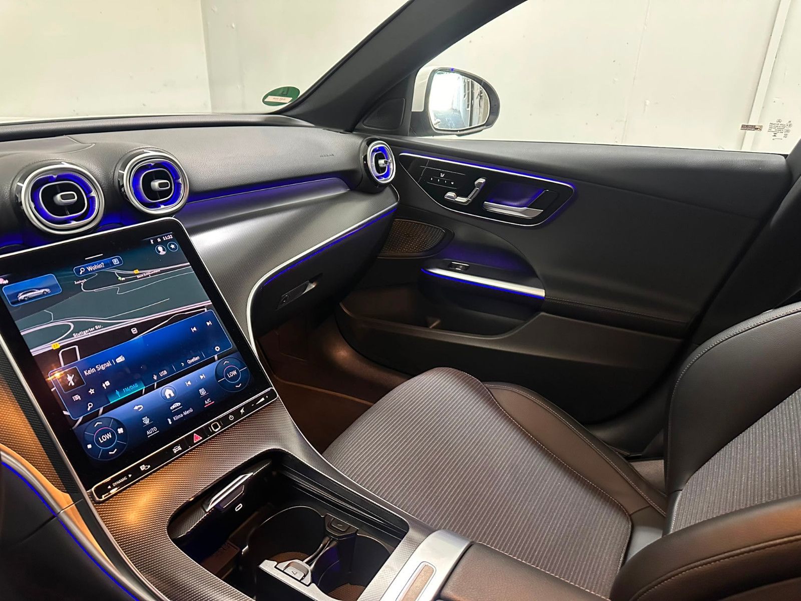 Fahrzeugabbildung Mercedes-Benz C 220 d T Autom. *AVANTGARDE*360°*KEYLESSGO*
