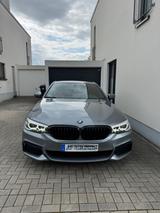 BMW 520d A - M Sport Leder 19Zoll HiFi Scheckheft - BMW 520 in Essen