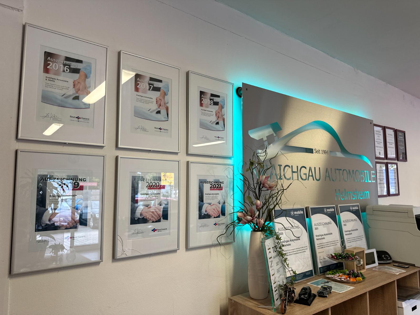 showroom-image-bottom