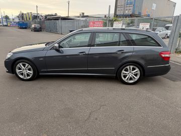 Mercedes E 220 - 8