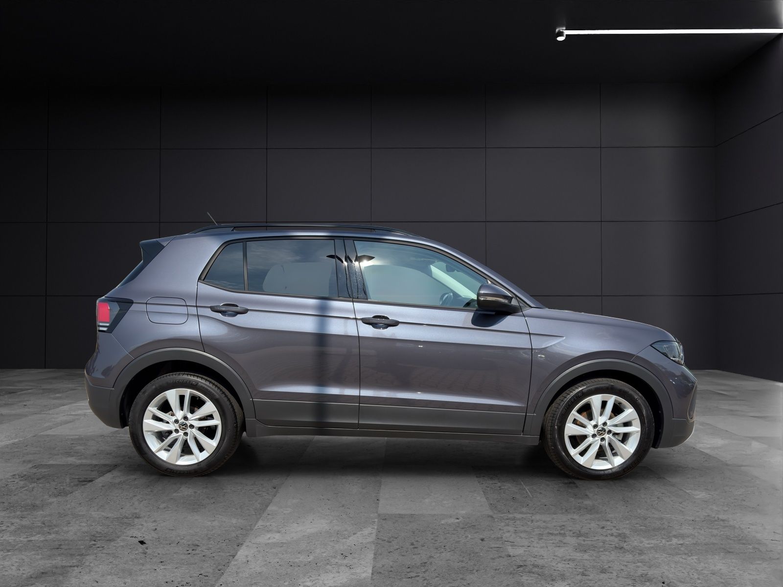 Fahrzeugabbildung Volkswagen T-Cross TSI Life LED AHK AppCon ACC Lane-Assist