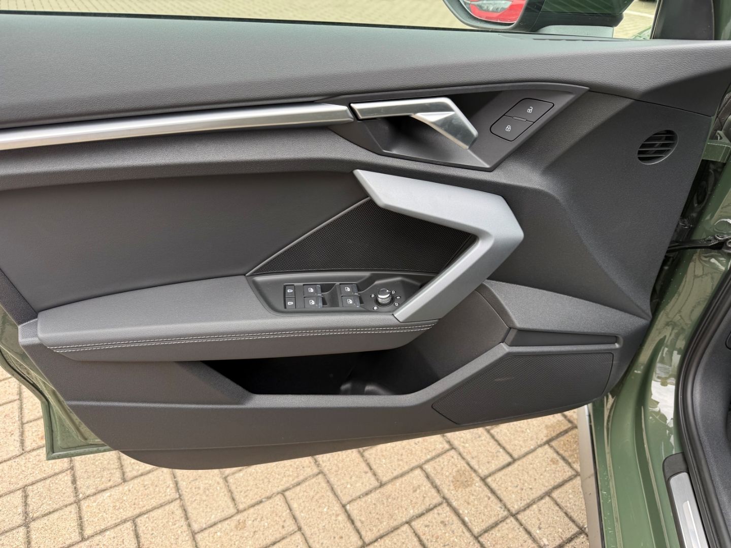 Fahrzeugabbildung Audi A3 TFSI Sportback S-Line Sport Pano Digi LED ACC