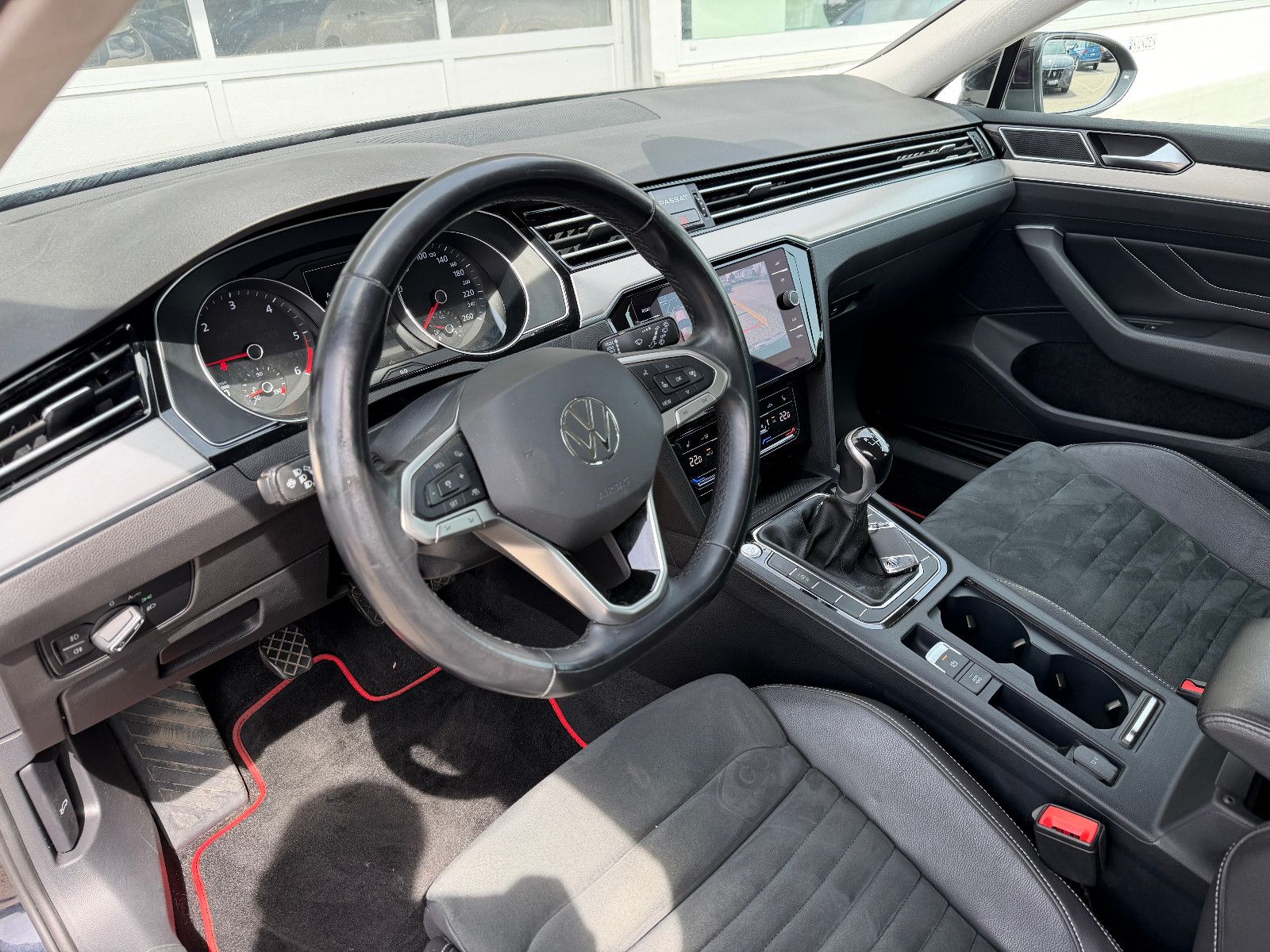 Fahrzeugabbildung Volkswagen Passat 2.0 HIGHLINE /KAMERA/MASSAGE/SHZ/LED/NAVI